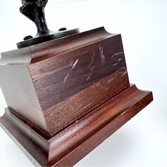 Wall Street Bull Head Sculpture Bronzed Bust - Picture 12 of 12